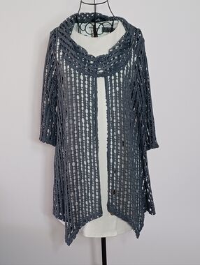 Yushi Gray Laser Cut Out Tunic - Size L